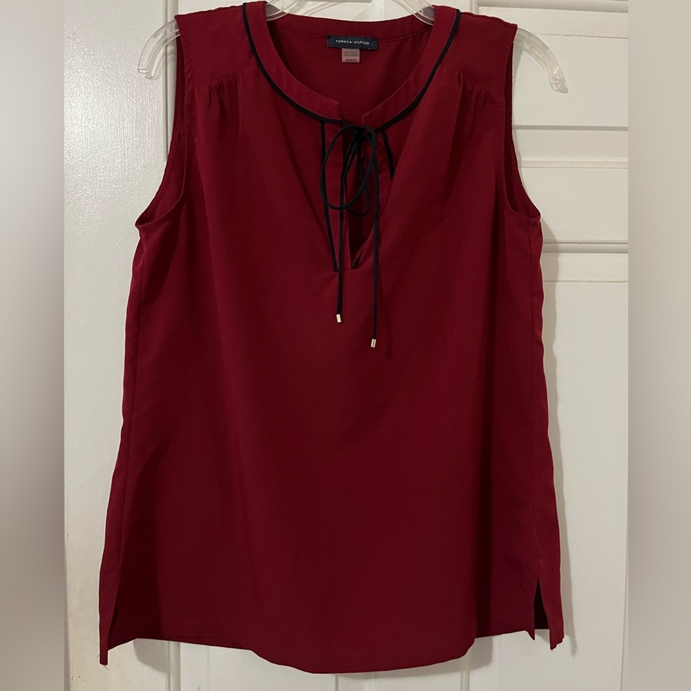 Women’s sleeveless blouse